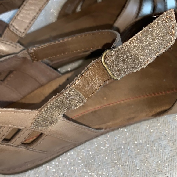 Rockport Shoes Rockport Closedtoe Leather Sandal With Velcro 82